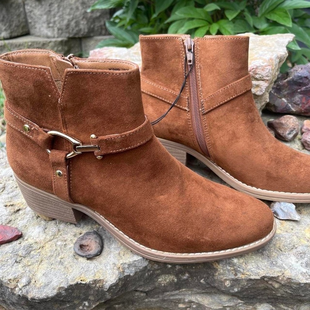 White Mountain Brown suede ankle boots with buckle detail - Picture 1 of 6
